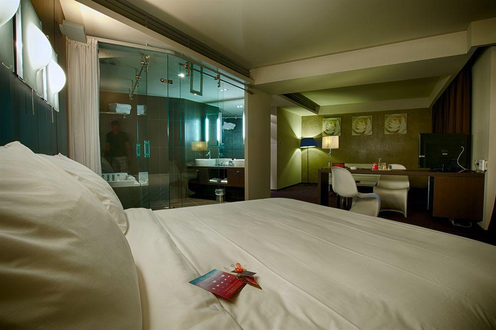 Le Rex Hotel Tarbes Luaran gambar